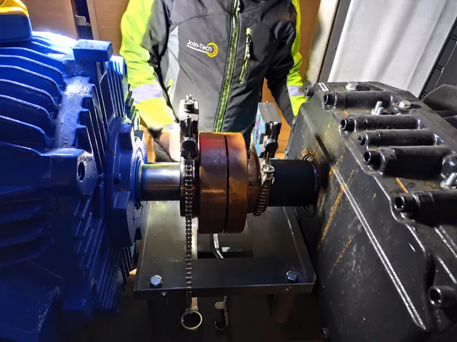 Allineamento fra motore e macchina con strumentazione tecnica